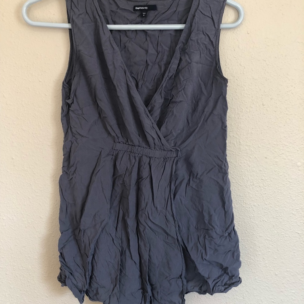 Gap maternity shirt